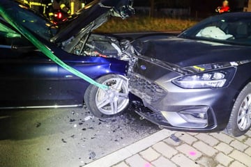 Vollsperrung nach Unfall auf Bundesstraße in Mittelsachsen