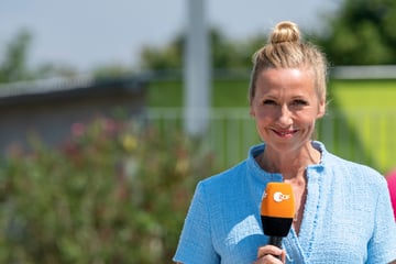 ZDF-Fernsehgarten: Kiwi sorgt mit lasziven Zungenspielen für Aufsehen!
