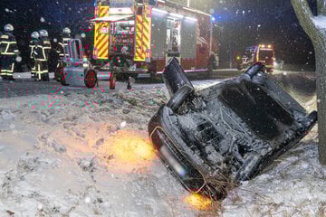 Schneefall und Glätte: Unfälle auf Sachsens Straßen