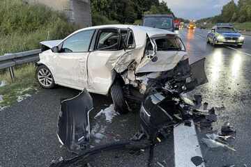 Unfall A9: Abschleppfahrer (†23) auf Autobahn erfasst: Junger Mann verliert Überlebenskampf