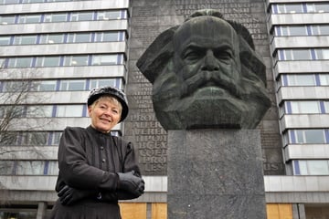 Chemnitz: Chemnitzer Karl-Marx-Kopf ist nicht ganz dicht: Wie verrostet ist das Stahlgestell?