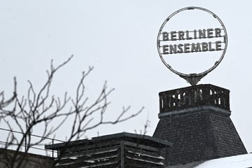 Berlin: Für 1500 Euro ersteigert: Exklusive Nacht auf Bühne des Berliner Ensembles!