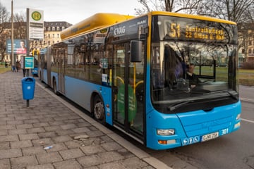 Chemnitz: Reizgas-Attacke in Chemnitzer Linienbus: Polizei sucht zwei Jugendliche