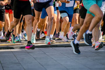 Tragödie, kurz vor dem Ziel: 15-Jährige stirbt bei Halbmarathon