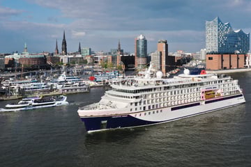 Ab Hamburg: Kreuzfahrtschiff bricht im Herbst zu drei besonderen Reisen auf