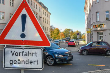 Chemnitz: Geänderte Vorfahrt, immer wieder Unfälle! Regel-Wirrwarr in Chemnitz lässt Autofahrer verzweifeln
