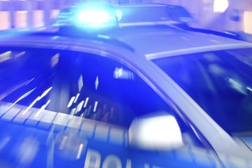 Berlin: Autofahrer-Albtraum in Marzahn: Stein kracht von Brücke auf Windschutzscheibe