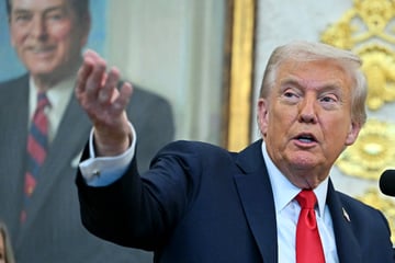 Chamber of Commerce sues Trump admin over $100,000 H-1B visa fee