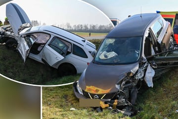 Schwerer Unfall in Mittelsachsen: Straße nach Frontalcrash gesperrt