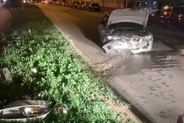 Fahrer verliert Kontrolle über BMW und kracht in Laterne: Mann hat Schutzengel