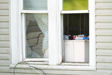 Behörden holen 16 verwahrloste Kinder aus Elternhaus: "Vieh wird unter besseren Bedingungen gehalten"