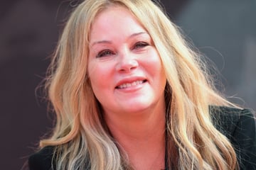 Monatelang in Klinik: Update zu schwer kranker Christina Applegate