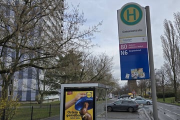 13-Jährige steigt in Leipzig aus Bus und wird angefahren