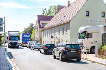 Dauer-Staufalle A4: Landrat stopft Laster-Schlupfloch über die S36 in Wilsdruff