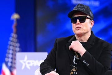 Elon Musk: Judge orders Elon Musk and DOGE to hand over internal records