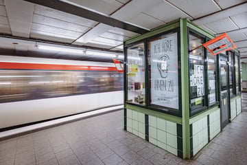 Ohren spitzen: U-Bahn-Kiosk wird zu Fernsehereignis