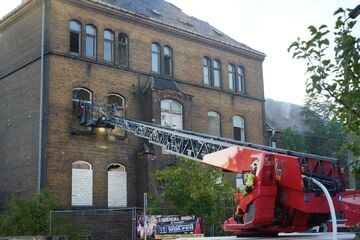 Schon wieder brennt ein leerstehendes Gebäude: Steckt ein Feuerteufel dahinter?
