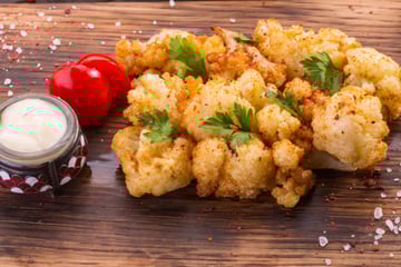 Vergiss Ofen & Pfanne: Rezept für Blumenkohl in der Heißluftfritteuse