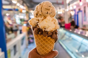 Metall und Nägel im Eis: Frau wird unfruchtbar und bekommt Mega-Entschädigung