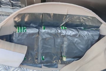 "Schwangerer" Mann will ins Stadion: Was dann entdeckt wird, ist kaum zu glauben