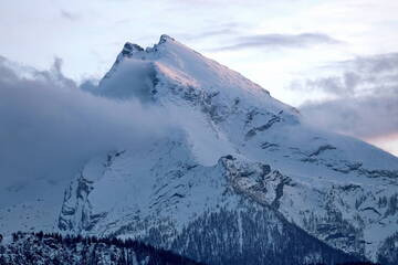 Lawine verschüttet Mann am Watzmann: Kopf schaut noch heraus