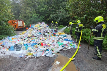 Chemnitz: Feueralarm in Chemnitz: Brand in Müllauto ausgebrochen