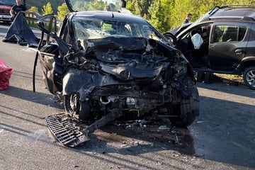 Frontalcrash in Unterfranken: Zwei Tote und zwei Schwerverletzte