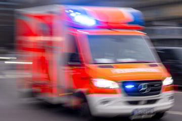 Unfall mit vier Verletzten: Frau schwebt in Lebensgefahr