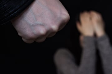 Mit mehr als 100 Freiern: Ex-"Hells Angels" soll Ehefrau zu Sex gezwungen haben