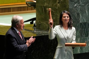 Annalena Baerbock in New York: Ex-Außenministerin schlägt jetzt den Hammer