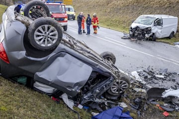 Mann stirbt bei Unfall in Sachsen: Polizei sucht Zeugen