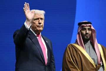 Trump vows to start "working" on Sudan at Saudi crown prince's request