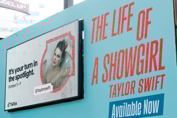 Taylor Swift drops new version of Fate of Ophelia as chart competition heats up