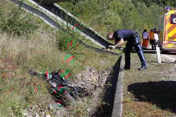 Tödlicher Motorradunfall bei Ansbach: 31-Jähriger stirbt nach Überholmanöver