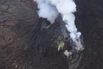 Hawaii resident dies after entering closed area at Volcanoes National Park