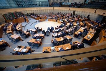 Todesfall und neue Aufgaben sorgen für sechs Nachrücker im NRW-Landtag