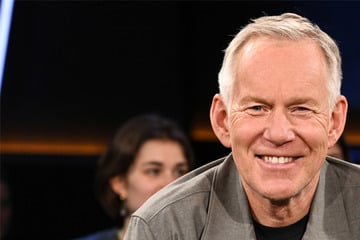 Nicht ohne Schnaps und Kuss: Johannes B. Kerner enthüllt pikante Details über TV-Legende