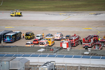 Flugzeug sendet Code für Geiselnahme: Großeinsatz am Flughafen Nürnberg