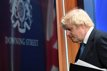 Boris Johnson agrees to resign as UK prime minister after losing his own party's support