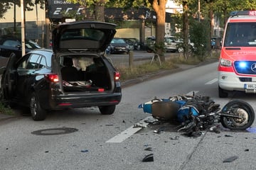 Biker fliegt nach Crash mehrere Meter durch die Luft und bricht sich diverse Knochen