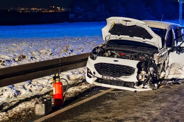 Crash mit neun Insassen bei Wiesbaden sorgt für Großeinsatz: Ein Kind schwer verletzt