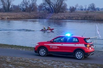 Person am Wochenende in der Elbe verschwunden? Polizei hofft auf Hinweise von Zeugen