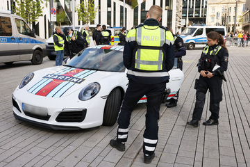 Polizei wappnet sich für "Car-Freitag": Damit müssen Autoposer rechnen!