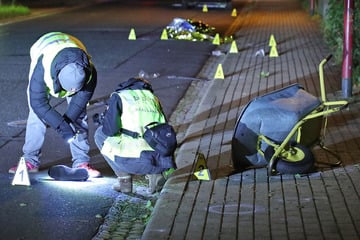 Schwerer Unfall in Sachsen: Fußgänger mit Schubkarre von Auto erfasst