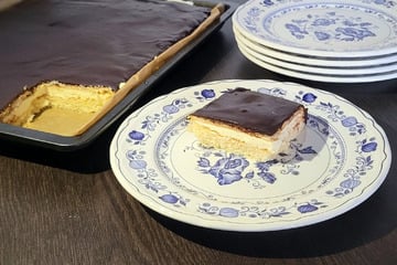 Typischer DDR-Kuchen vom Blech: Original-Rezept für LPG-Kuchen