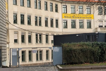 Leipzig: Polizeieinsatz an Leipziger Schule: Drohung auf Tisch gefunden