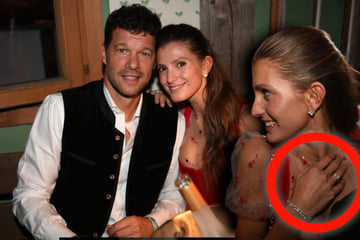 Ihre Hand sagt alles: Michael Ballack will noch mal heiraten