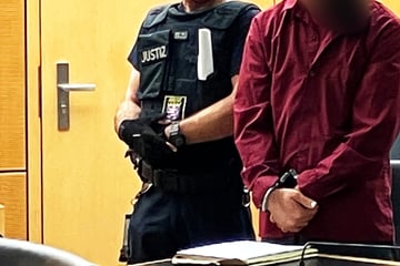 Mord-Prozess: Frau vor den Augen der zehnjährigen Tochter getötet?