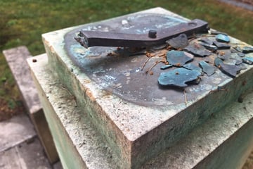 Leipzig: Clara-Zetkin-Büste bleibt unauffindbar: Klauen Metalldiebe Leipzigs Skulpturen?
