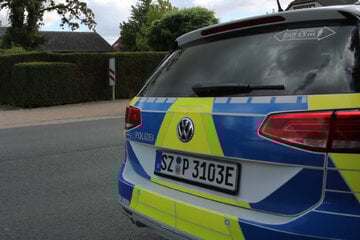 Messerattacke: Ohne Grund auf offener Straße: Mann sticht mit Messer auf Frau ein